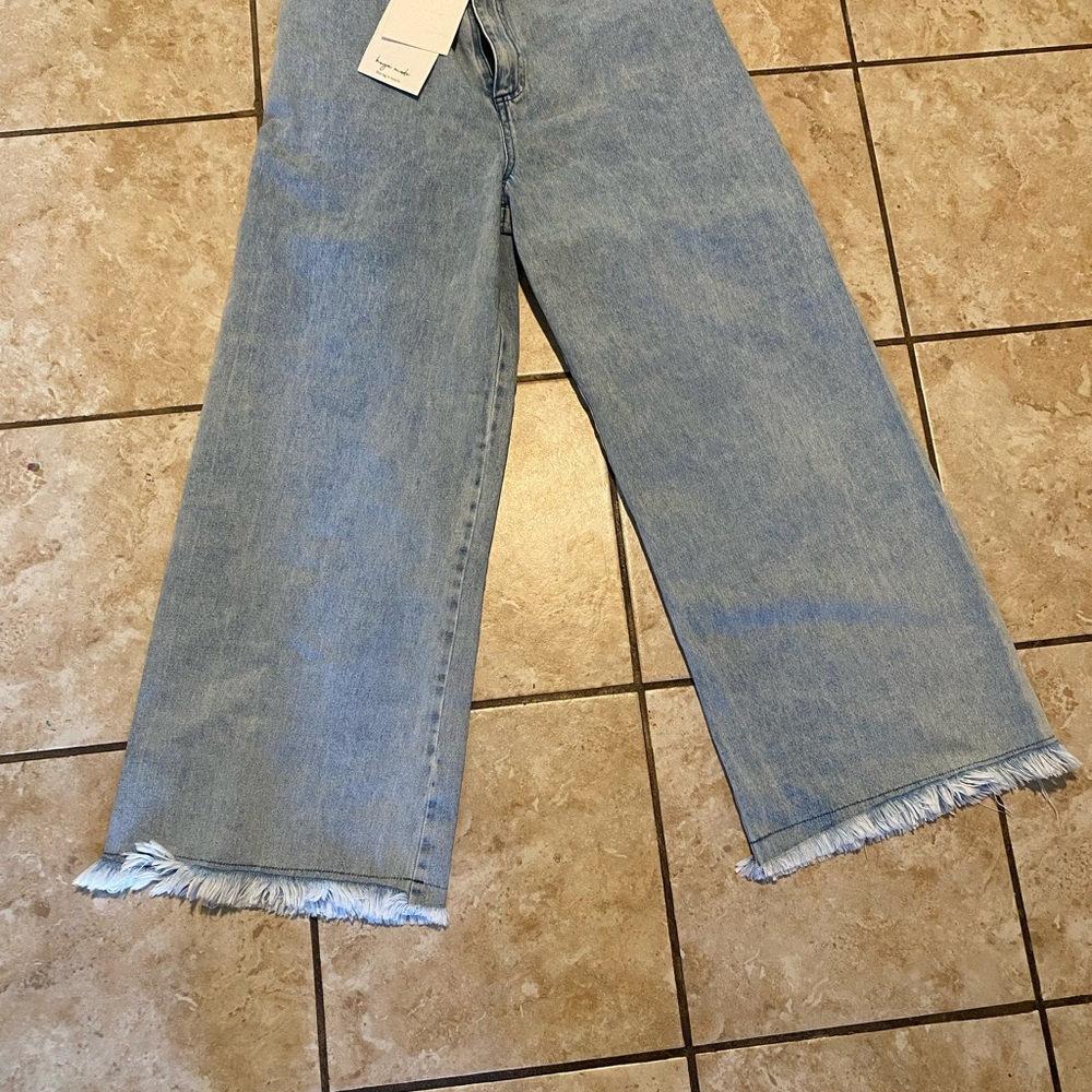 Hoya Light Blue Frayed Hem Women's Jeans